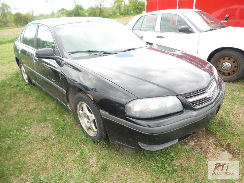 lot 5 image: 2002 Chevy Impala VIN 2G1WH55K29268683. AC,...