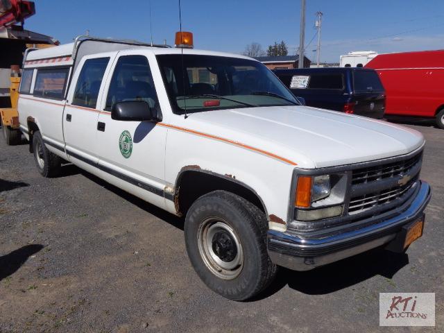 lot 7 image: 1998 Chevy 3500 crew cab 2 whl dr, VIN 1GCGC...