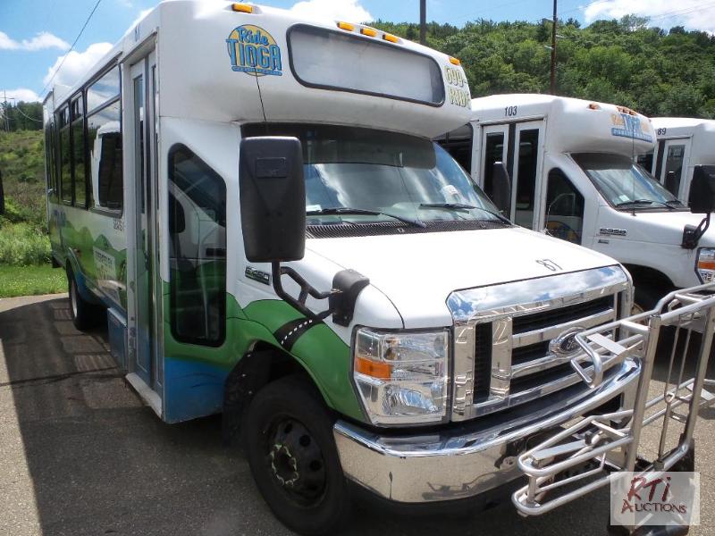 lot 14 image: 2009 FORDELDORADO F-450 Bus (#87), 1FDFE45P3...