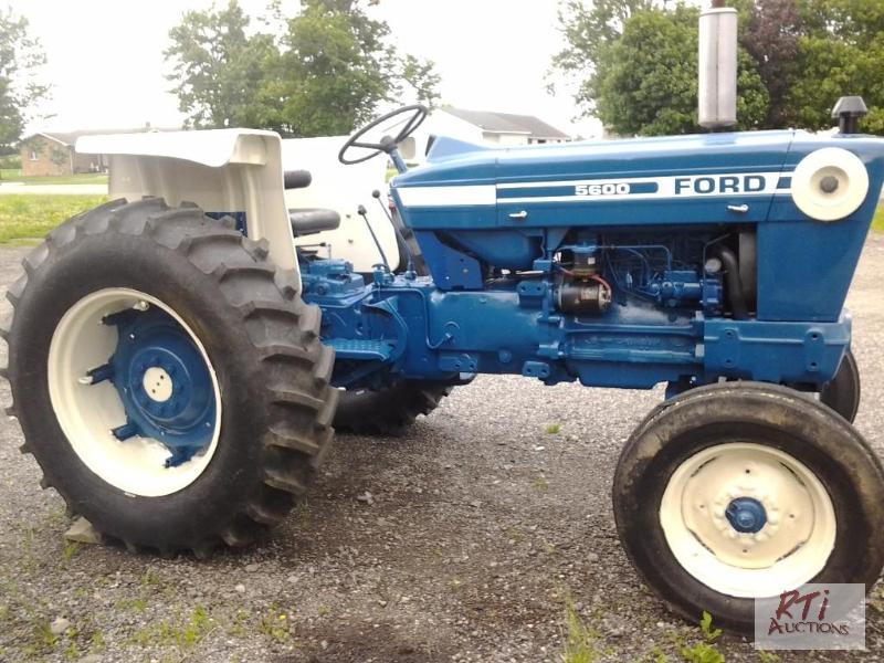 lot 28A image: Ford 5600 tractor, diesel, 90% tires, 2668hrs...