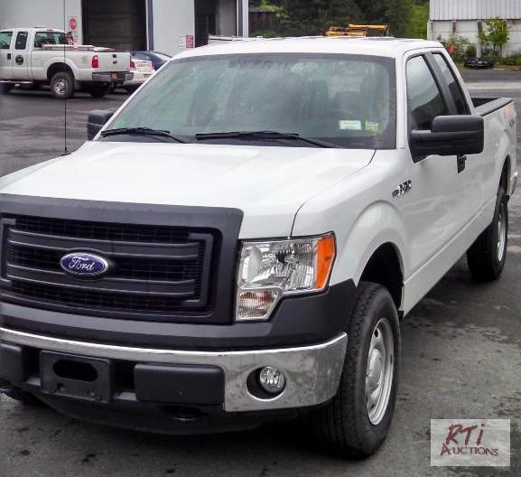 lot 3 image: 2013 Ford F150XL 4WD Super Cab pickup, VIN#1F...