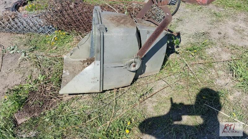 lot 51 image: 1000 Watt Mercury Vapor Lamp, was working whe...