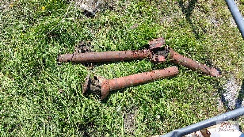 lot 52 image: Agriculture PTO shafts, originally on Interna...