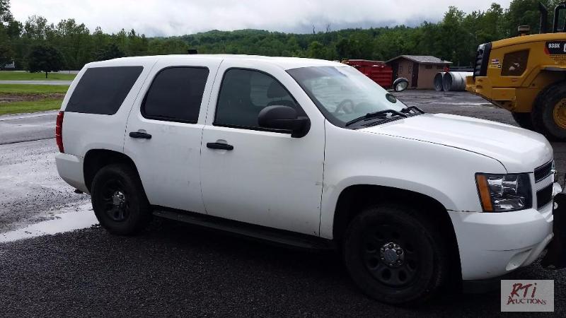 lot 7 image: 2009 Chevrolet Tahoe 2WD SUV, VIN# 1GNEC0309R...