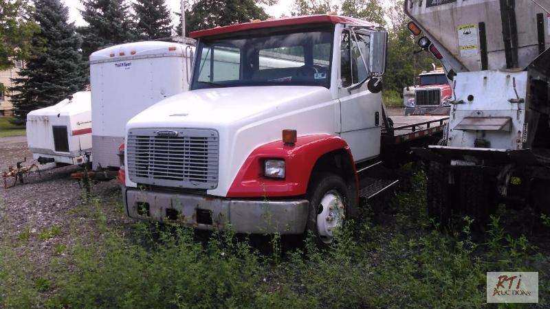 lot 20 image: 1998 Freightliner Rollback
