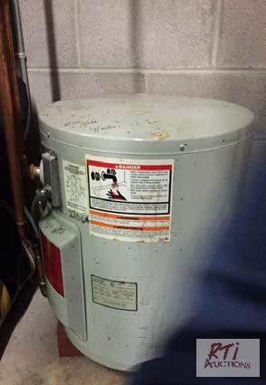 lot 69 image: Electric Water Heater