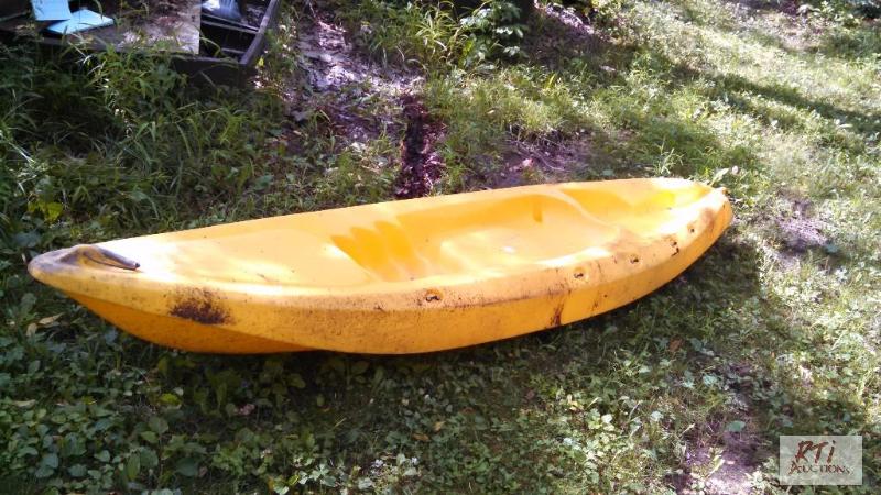 lot 80 image: Kayak