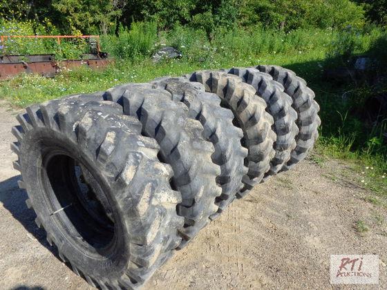 lot 83 image: (6) Bridgestone 10.00-20 16PR Tires