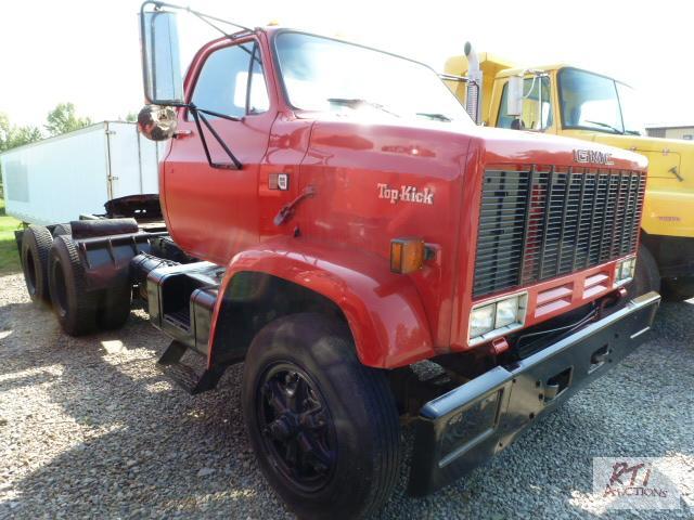 lot 17 image: 1985 GMC Topkick tandem axle tractor, 3208 ca...