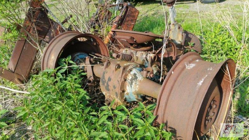 lot 29 image: Ford 8N tractor rear differential, transmissi...