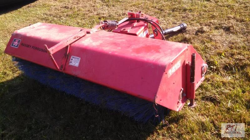 lot 34 image: Massey Ferguson 1415 front mounted broom. PTO...