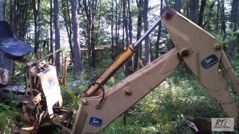 lot 38 image: (1) John Deere backhoe attachment. SN-93005 4...