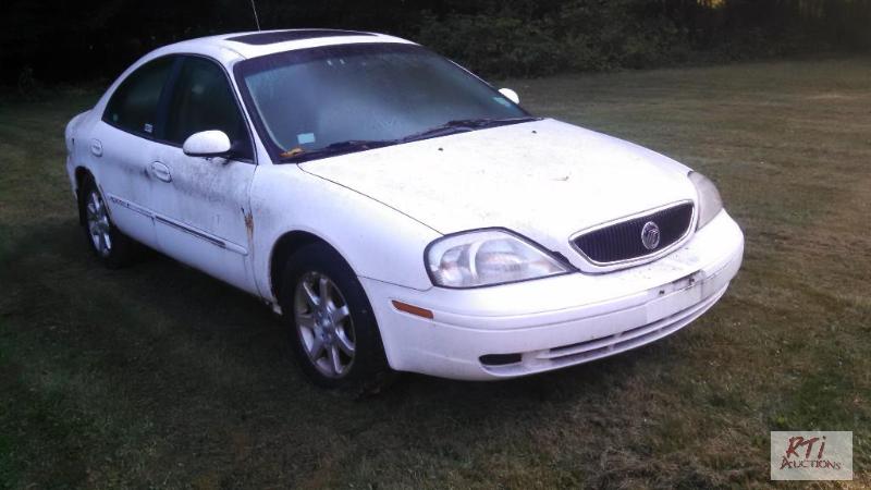 lot 8 image: 2000 Mercury Sable, Mileage unknown. V6, Auto...