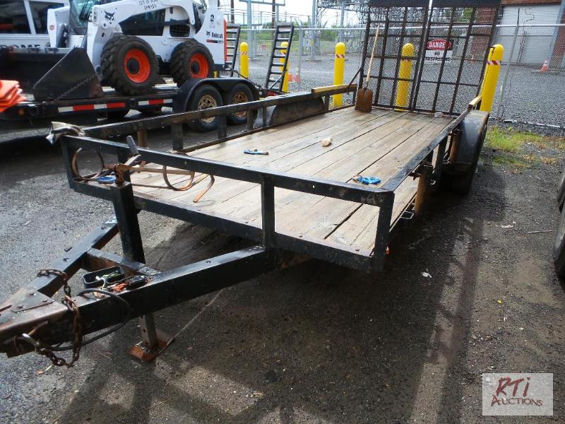 lot 34 image: 2001 PEQUEA TA 16 Landscape Trailer VIN 4J...