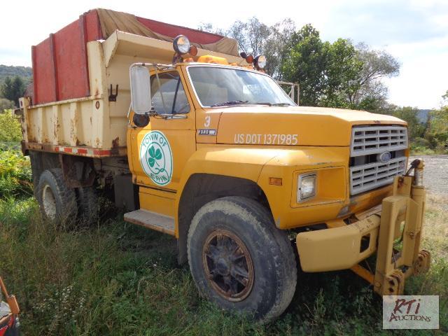 lot 23 image: 1985 Ford F-800 SA Dump Truck, VIN 1FDXK84N...