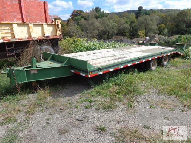 lot 30 image: 1988 INTERSTATE 24DT TA Tag Trailer, SN 1JK...
