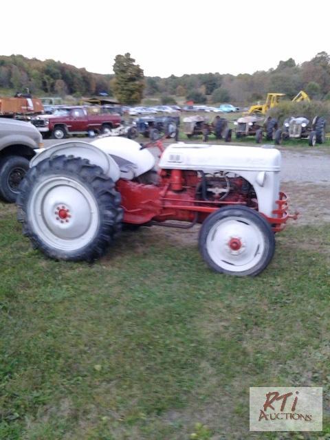 lot 42 image: FORD 8N Tractor, SN 370335. PTO, 3-pt hitch....