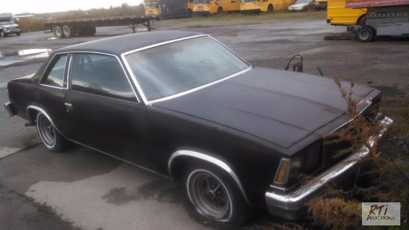 lot 12 image: 1979 Chevy Malibu Landau. 305ci V8 with 4 bar...