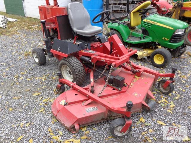 lot 26 image: TORO 385 Groundsmaster front mount mower, Gas...