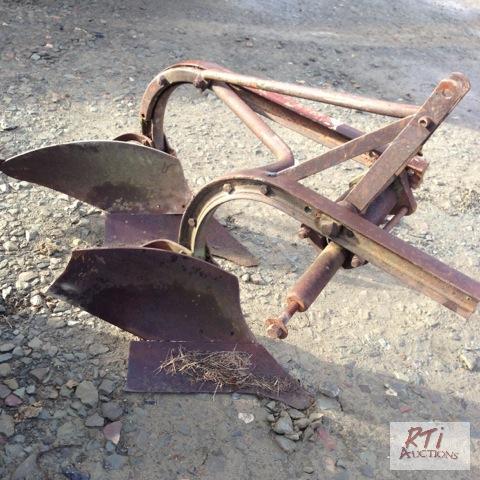 lot 38 image: Two bottom plow 3 point hitch. Needs bolts i...