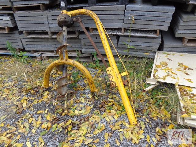 lot 43 image: 3-pt Post hole auger. Sold &quotAs-is&quot,...