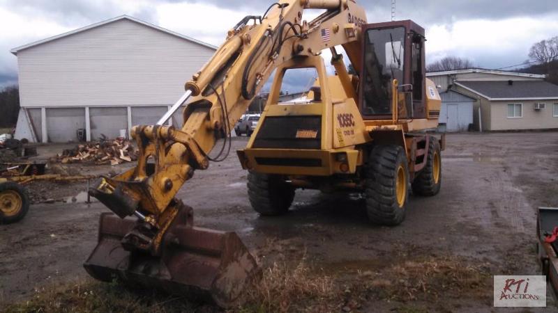 lot 25 image: 1997 Badger 1085 Cruz-air rubber tired excava...
