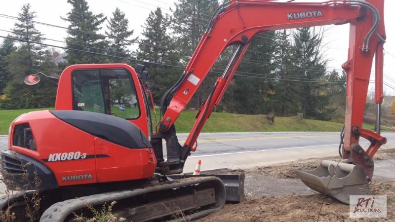 lot 26 image: 2011 Kubota KX080-3 mini excavator, rubber tr...