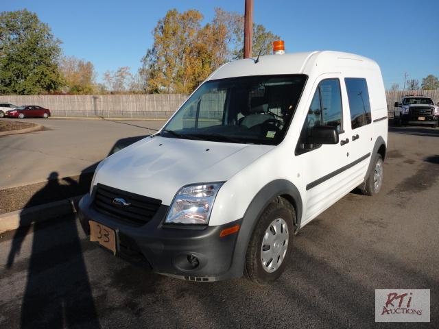 lot 8 image: 2013 Ford Transit Connect van, VIN# NMOLS6ANO...