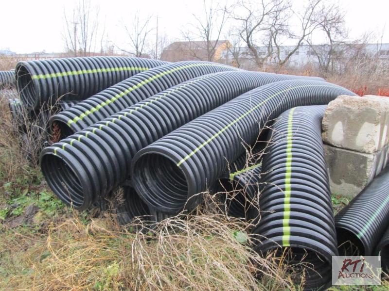 lot 27 image: 15 pieces of 18 inch x 20 feet corrugated bla...