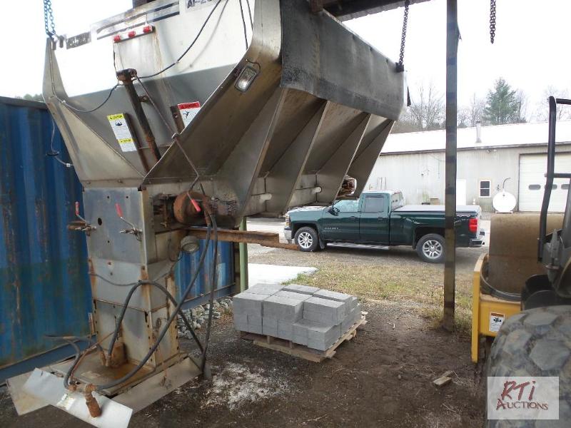 lot 28 image: 2010 Air-Flo AF-2000 10 Stainless Steel Sande...