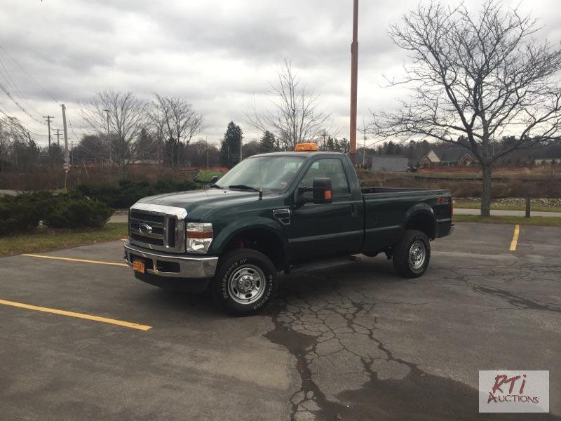 lot 3 image: 2010 Ford F350SD 4WD regular cab pickup, VIN ...