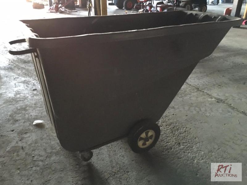 lot 31A image: Dump Hopper - Used, 1 CY Cubic Yard Rubbermai...