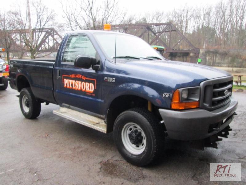 lot 5 image: 2001 Ford F350XL SD 4WD regular cab long box ...