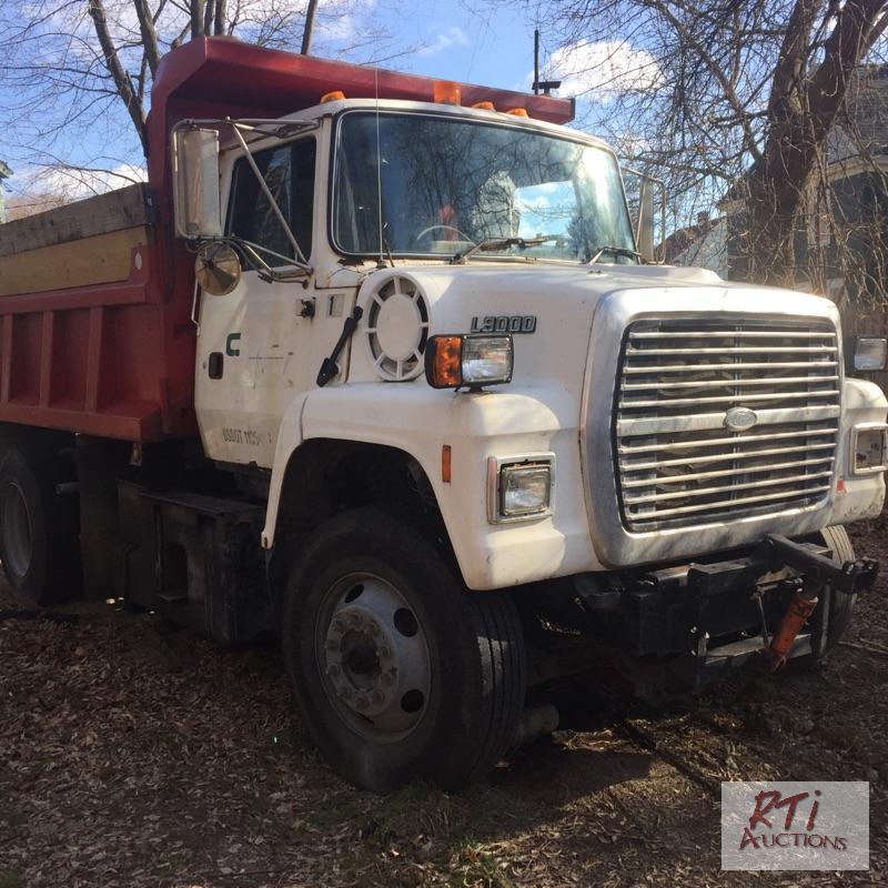 lot 20 image: 1995 Ford L9000 SA Dump. L10 Cummins with EF ...