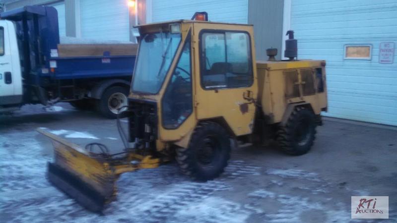 lot 30 image: 1996 Trackless MT5T SN 939. Hrs 4441. Cummins...