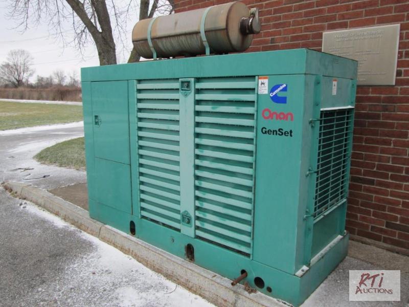 lot 33 image: Onan Model 60 ENA77753E Gen Set, Ford indust...