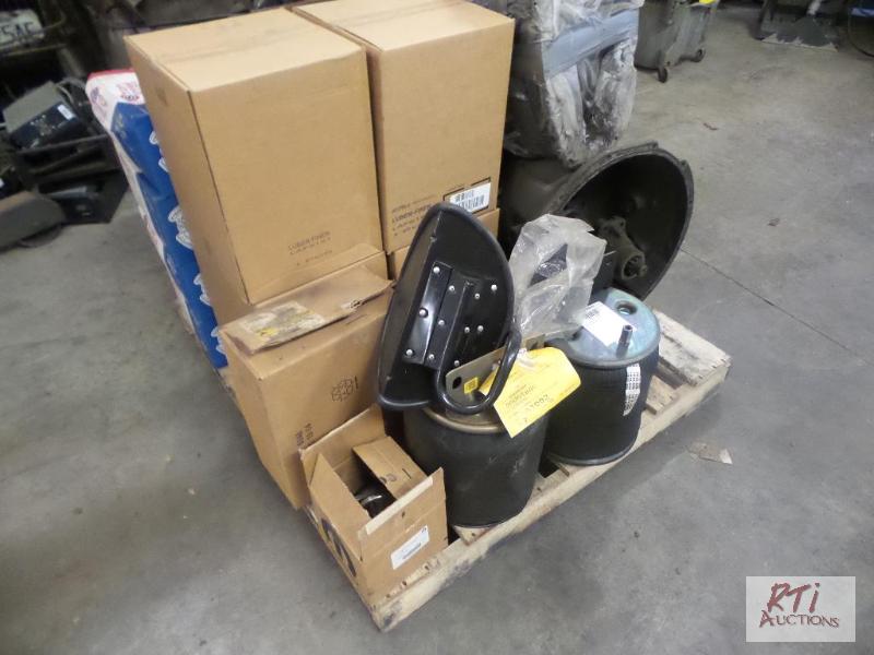 lot 49 image: Pallet of Misc Bus parts, including Lube Fin...