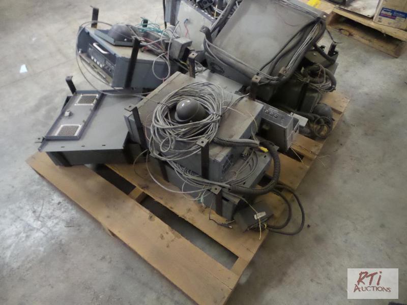 lot 51 image: Pallet of Cameras, recorders &amp wire. (Uni...