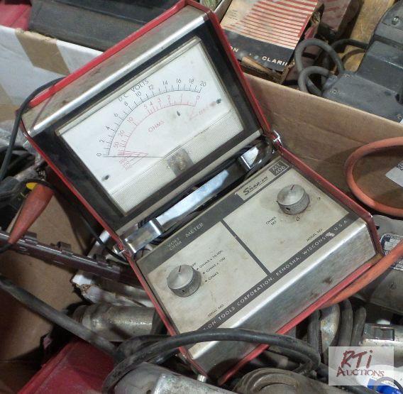 lot 61 image: Lot of Electronic equip, Sander control, test...