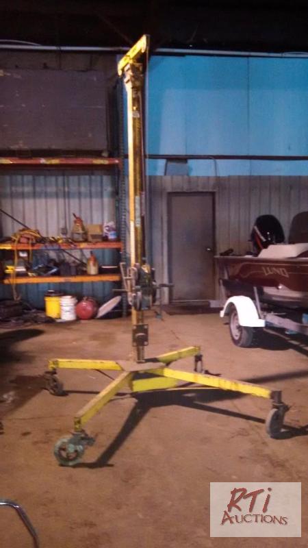 lot 66 image: Sumner Roust-A-Bout R-250. Capacity 1500 Lbs....