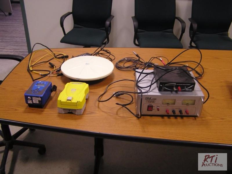 lot 81 image: Trimble base Station 5700 GPS unit, 13 inch Z...