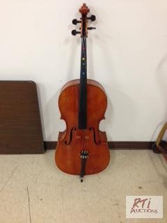 lot 90 image: C. Meisel full size cello, SN 688X, no bridg...