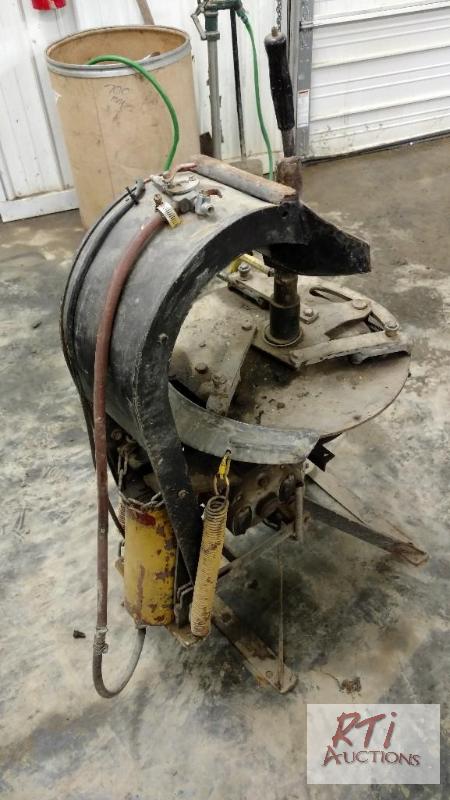 lot 41 image: Tire Changer.&nbspAll items sell as is whe...