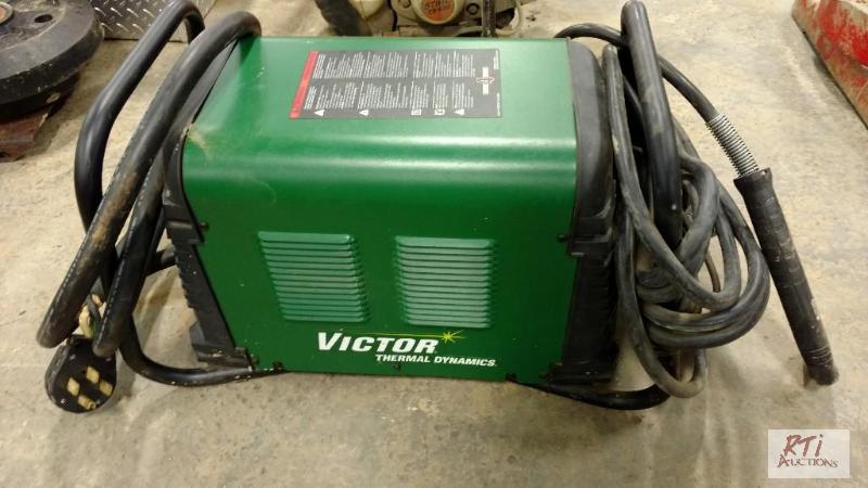 lot 42 image: Victor Plasma Cutter. Cutmaster 82. 240V. T...