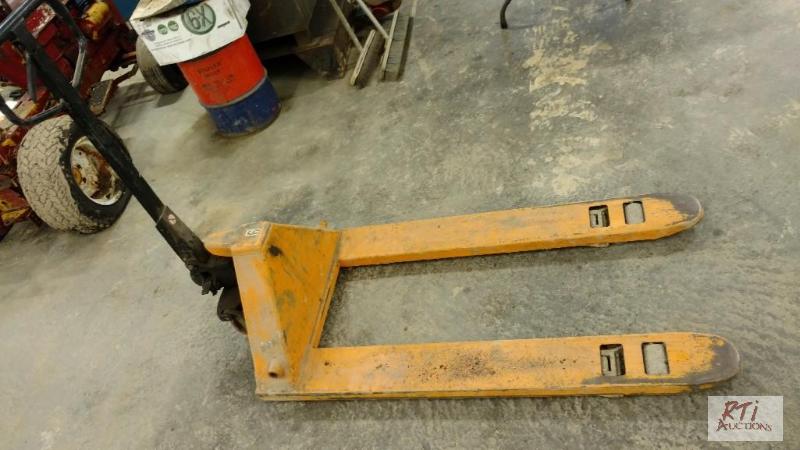 lot 49 image: Pallet Jack.&nbspAll items sell as is wher...