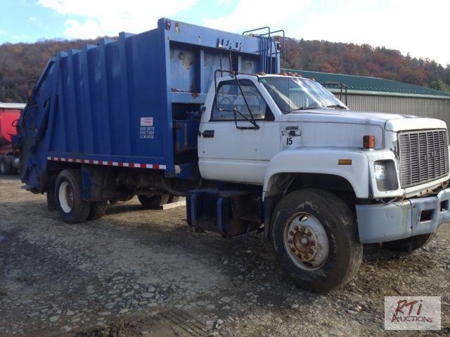 lot 5 image: 1994 GMC C7H. VIN1GDM7H1J5RJ507658. 391,176 ...