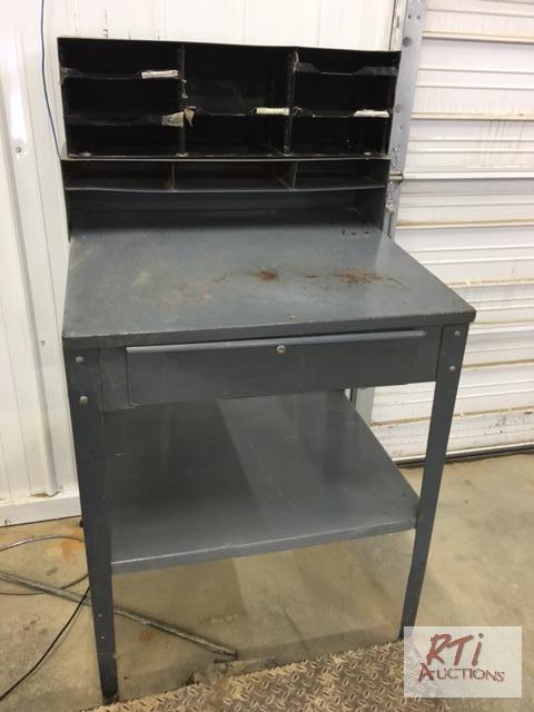 lot 52 image: Shop Desk. 4 compartment organizer, drawer, s...