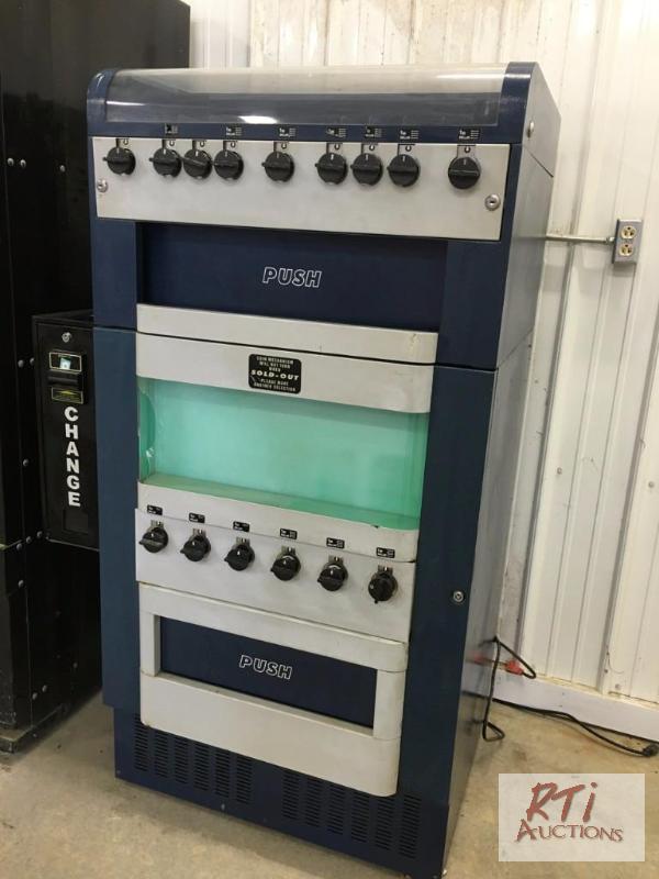 lot 58 image: Snack and Candy Vending Machine.&nbspAll i...