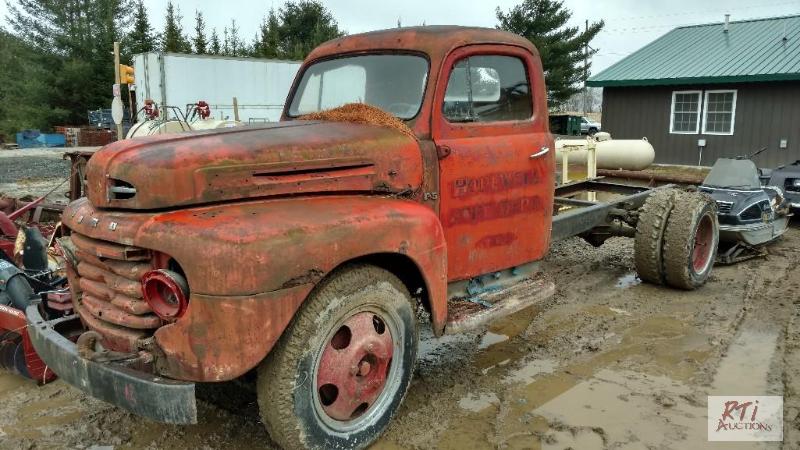 lot 7 image: 1950() Ford F5 SA Cab&amp Chasis. Gas V8. 4...