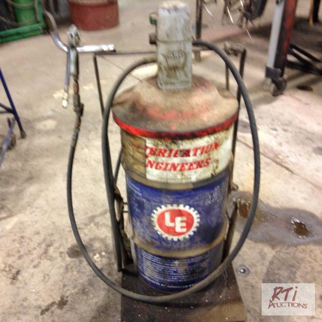 lot 106 image: ARO air powered grease gun works with cart, f...